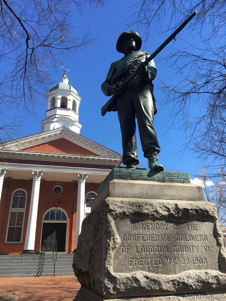 confederate memorial loudoun cty courthouse square